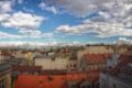 Studentenhaus Neustiftgasse 83 Dachterrasse Blick auf die City Studentenhaus Neustiftgasse 83 Dachterrasse Blick auf die City